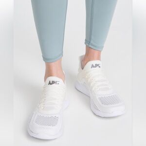 New APL Women’s TechLoom Tracer Sneakers Sz7.5 MSRP:$250